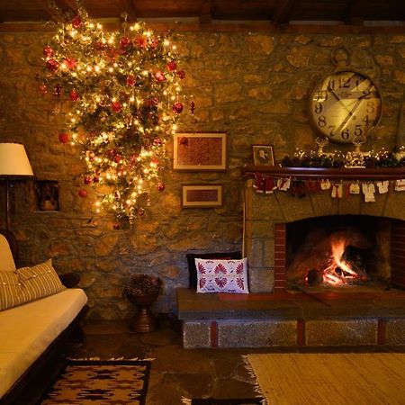 Guesthouse Karahalios โปลีดรอสโซส ภายนอก รูปภาพ