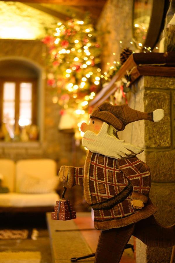 Guesthouse Karahalios โปลีดรอสโซส ภายนอก รูปภาพ