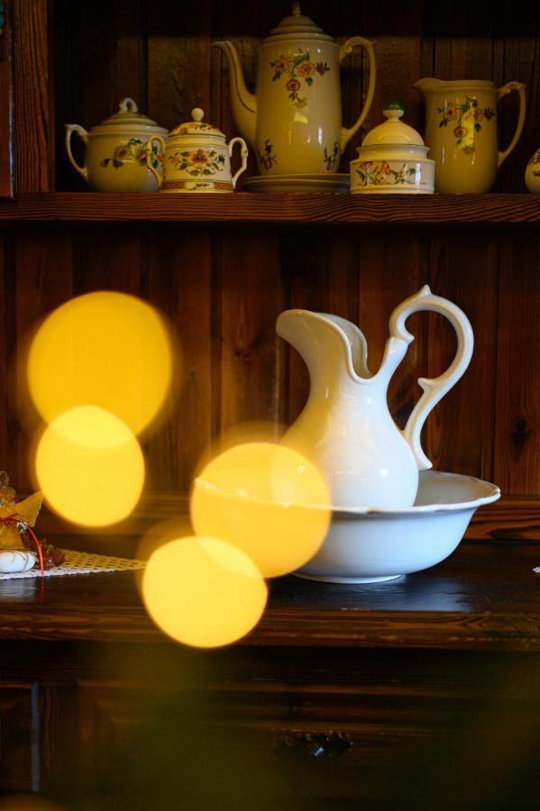 Guesthouse Karahalios โปลีดรอสโซส ภายนอก รูปภาพ